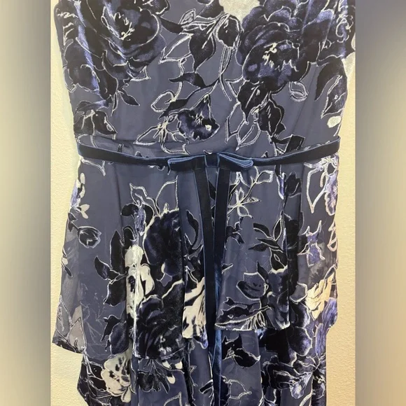 Marchesa Notte Velvet Tiered Floral Cocktail Dress Size 2 - Picture 6 of 10